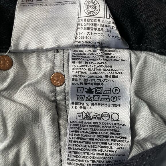 Levis 501 Original Jeans Mens Stretch Straight Leg Button Fly Black Size 48x31 - Picture 9 of 13